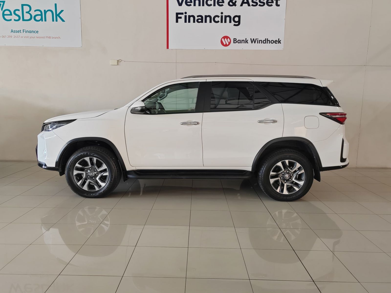 2023 Toyota Fortuner photo 7