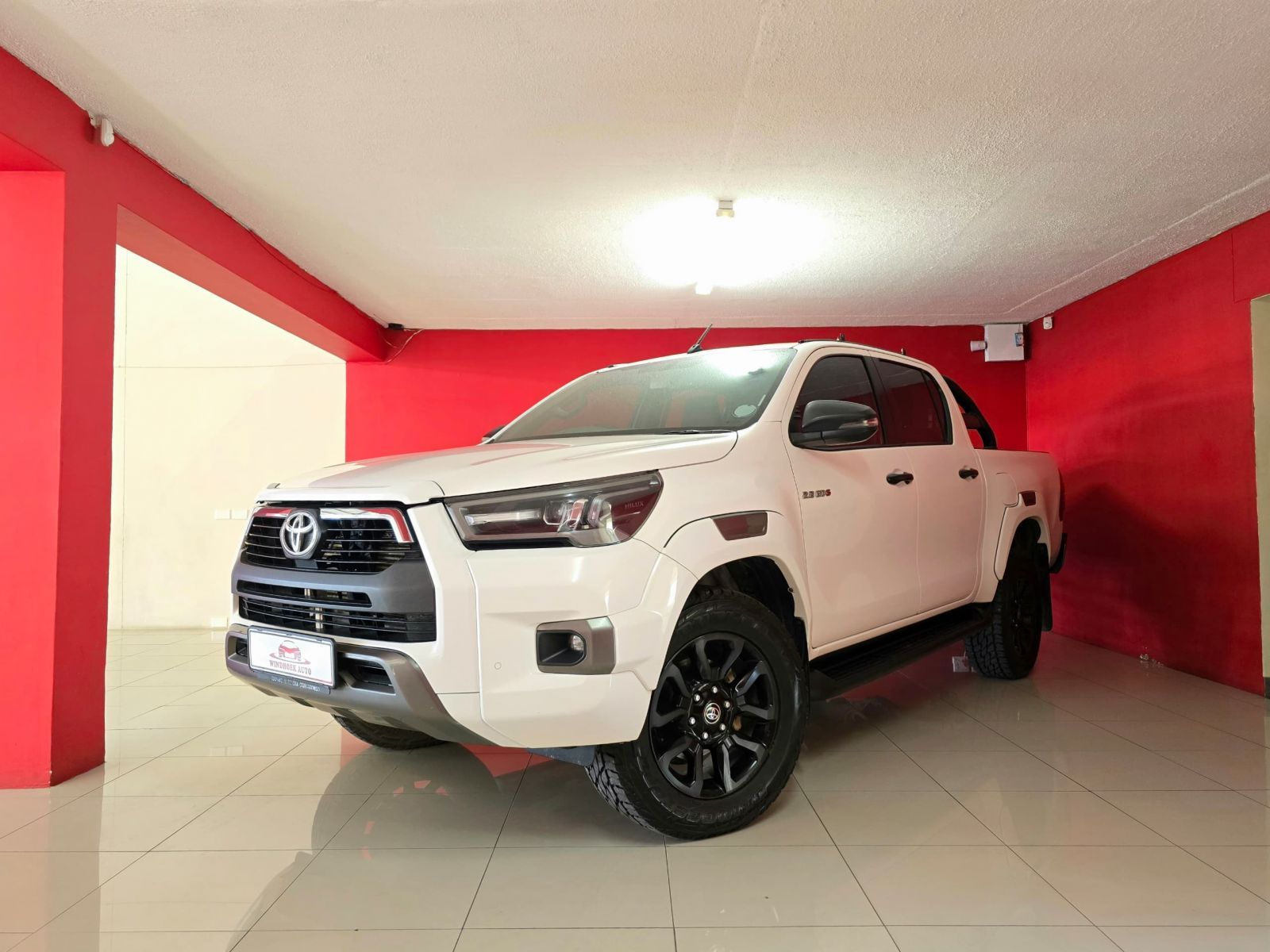 2021 Toyota Hilux photo 2
