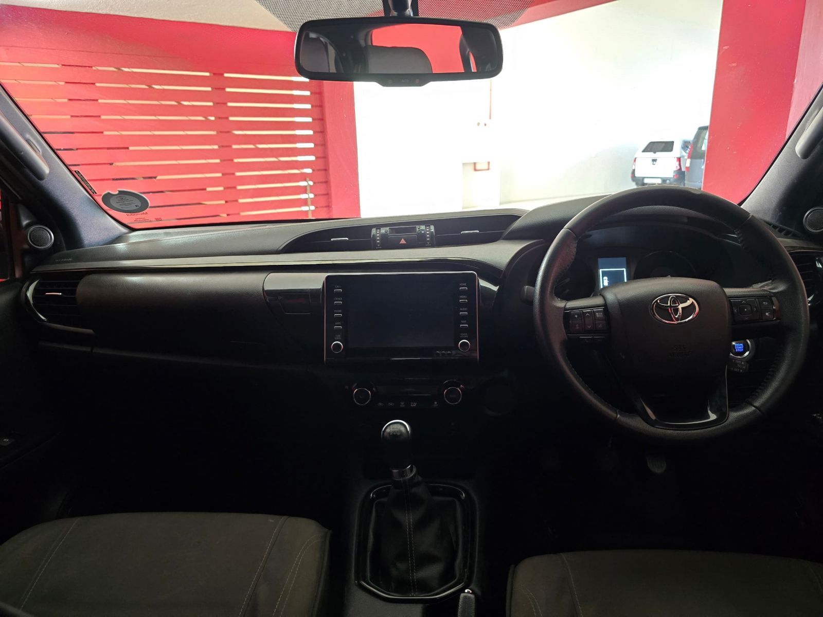 2021 Toyota Hilux photo 7