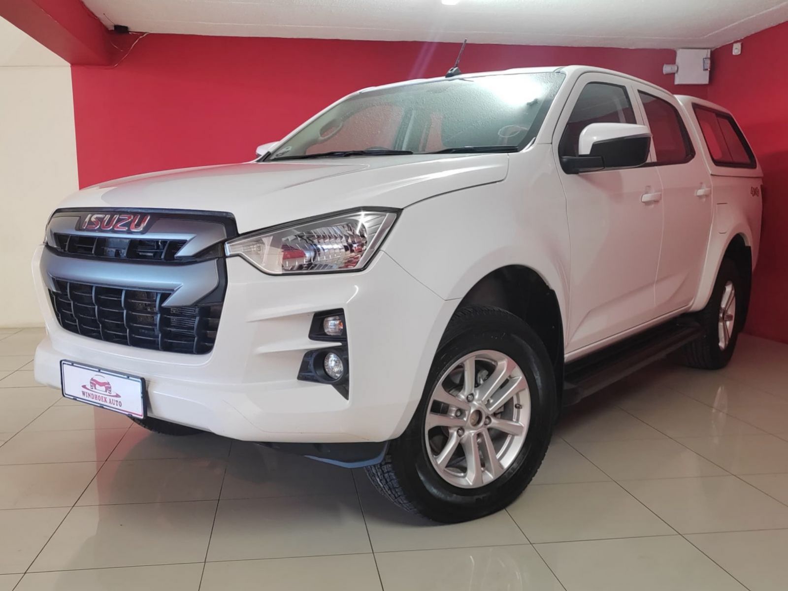 2023 Isuzu D-MAX photo 2