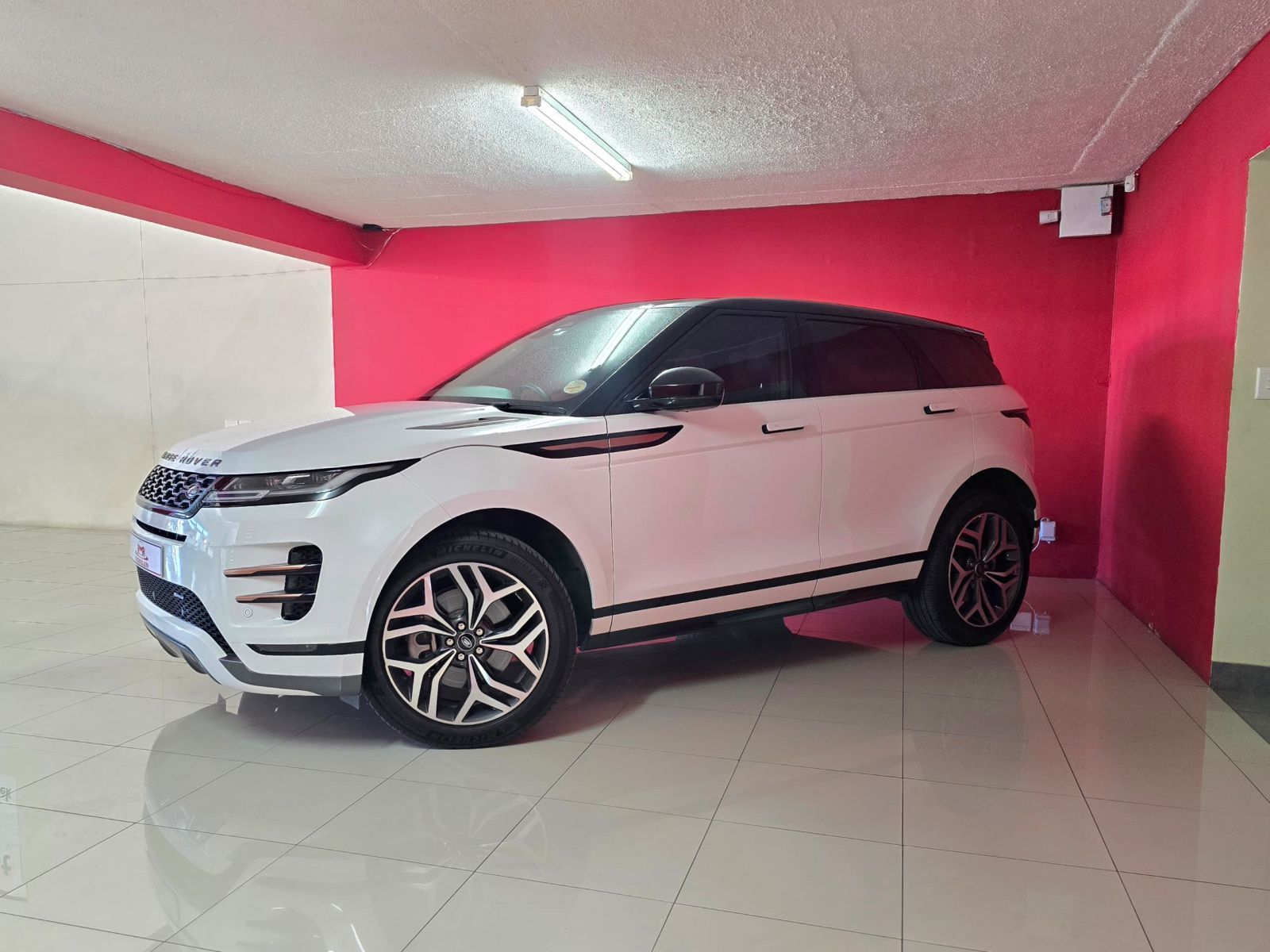 2022 Land Rover Range Rover photo 2
