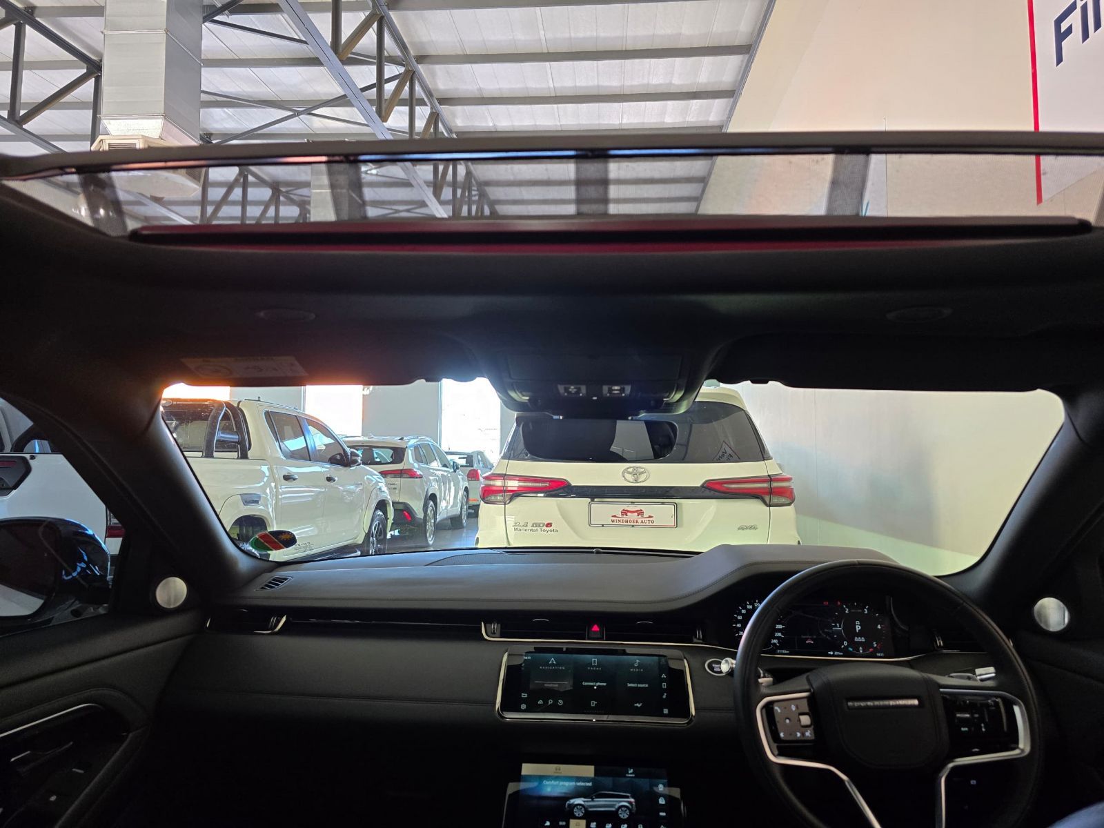 2022 Land Rover Range Rover photo 8