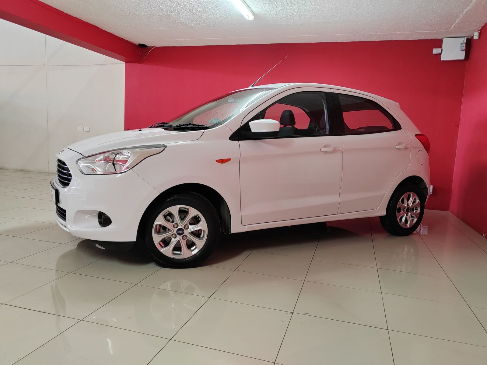 2018 Ford Figo photo 2