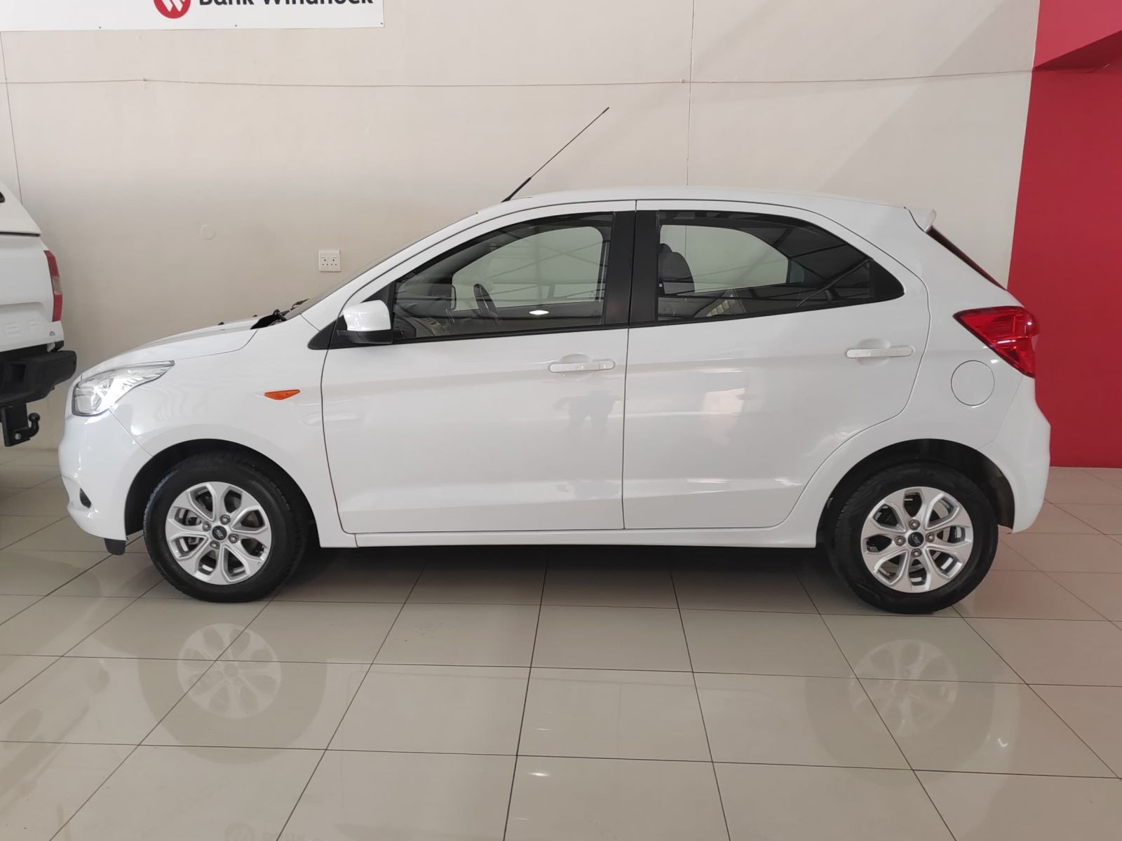 2018 Ford Figo photo 3