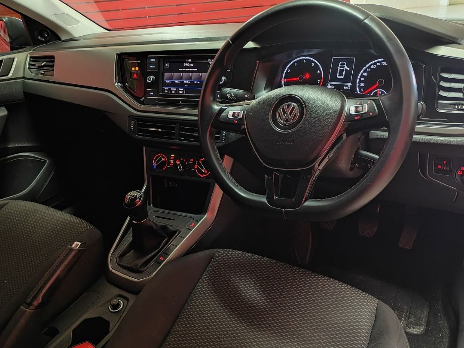 2019 Volkswagen Polo photo 6