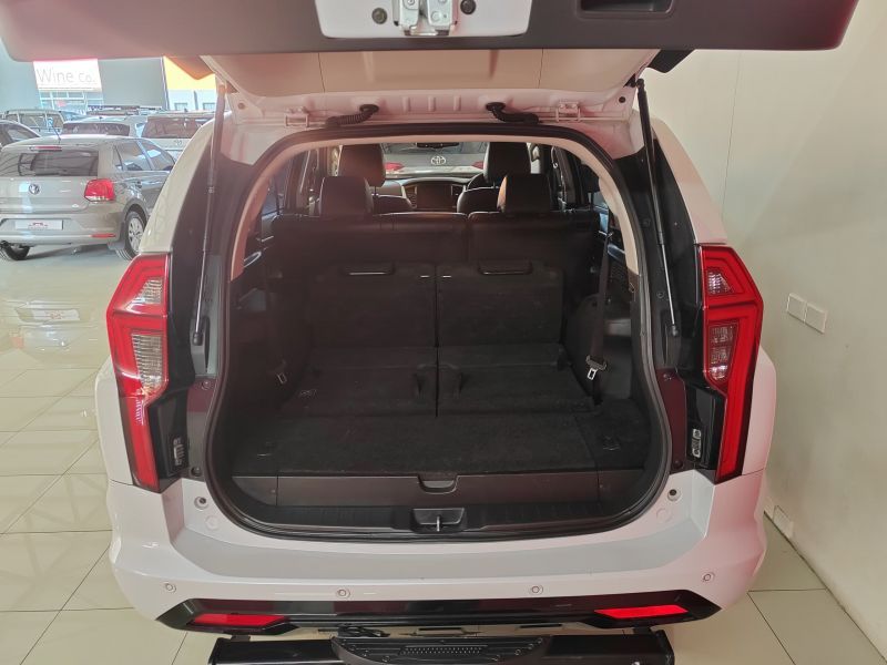 2022 Mitsubishi Pajero photo 5