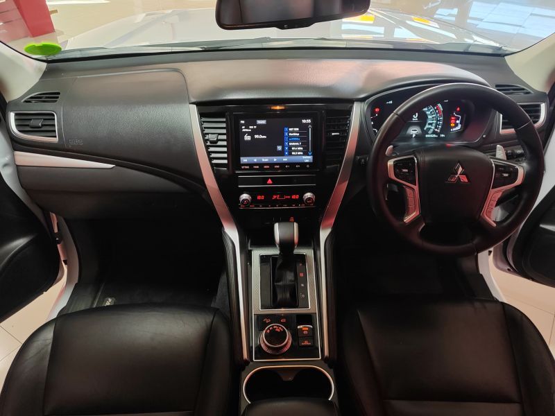 2022 Mitsubishi Pajero photo 6