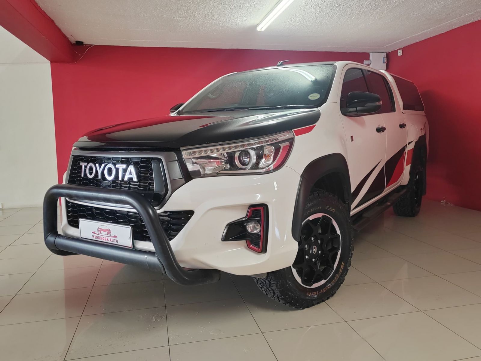 2020 Toyota Hilux photo 1