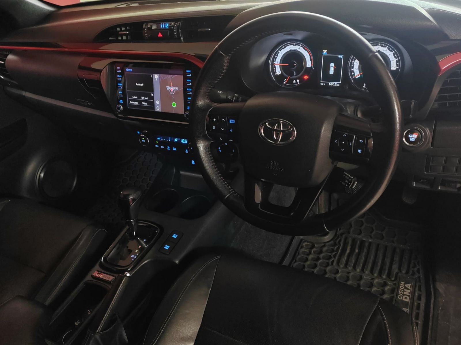 2020 Toyota Hilux photo 4