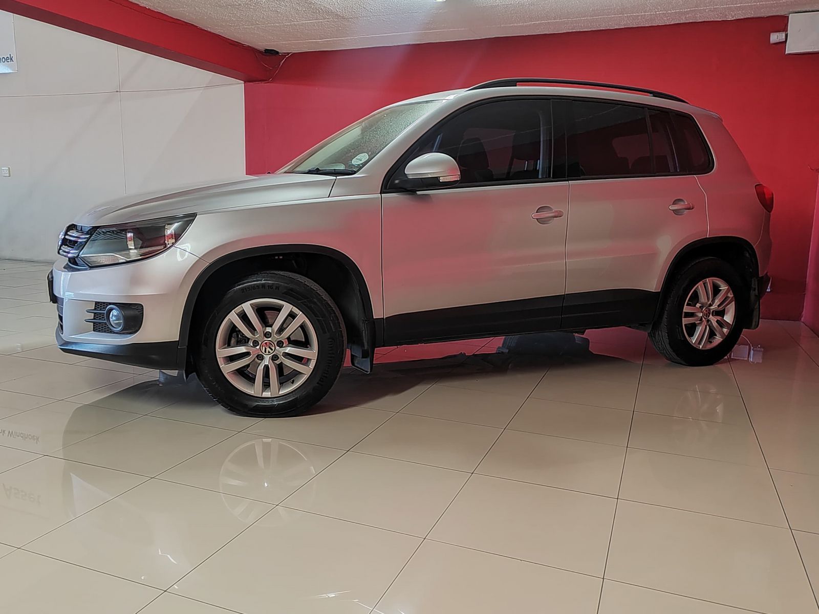 2016 Volkswagen Tiguan photo 3