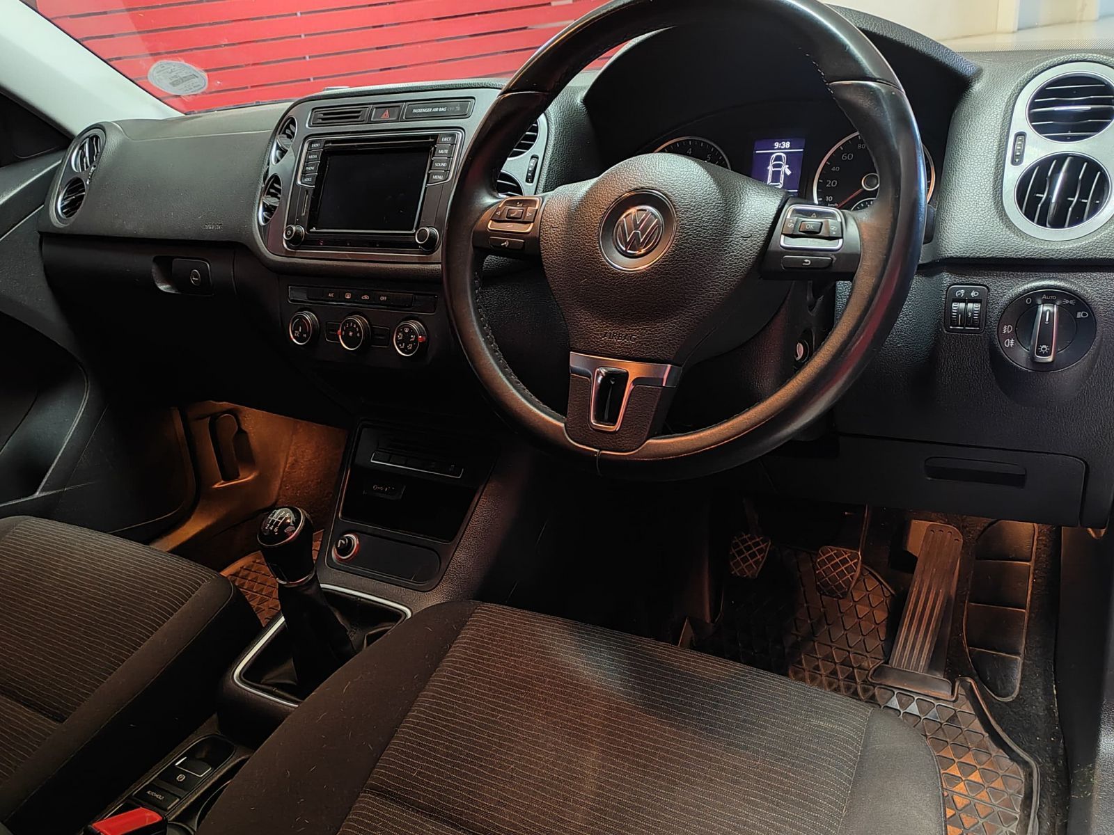 2016 Volkswagen Tiguan photo 4