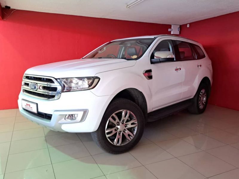 2017 Ford Everest photo 2