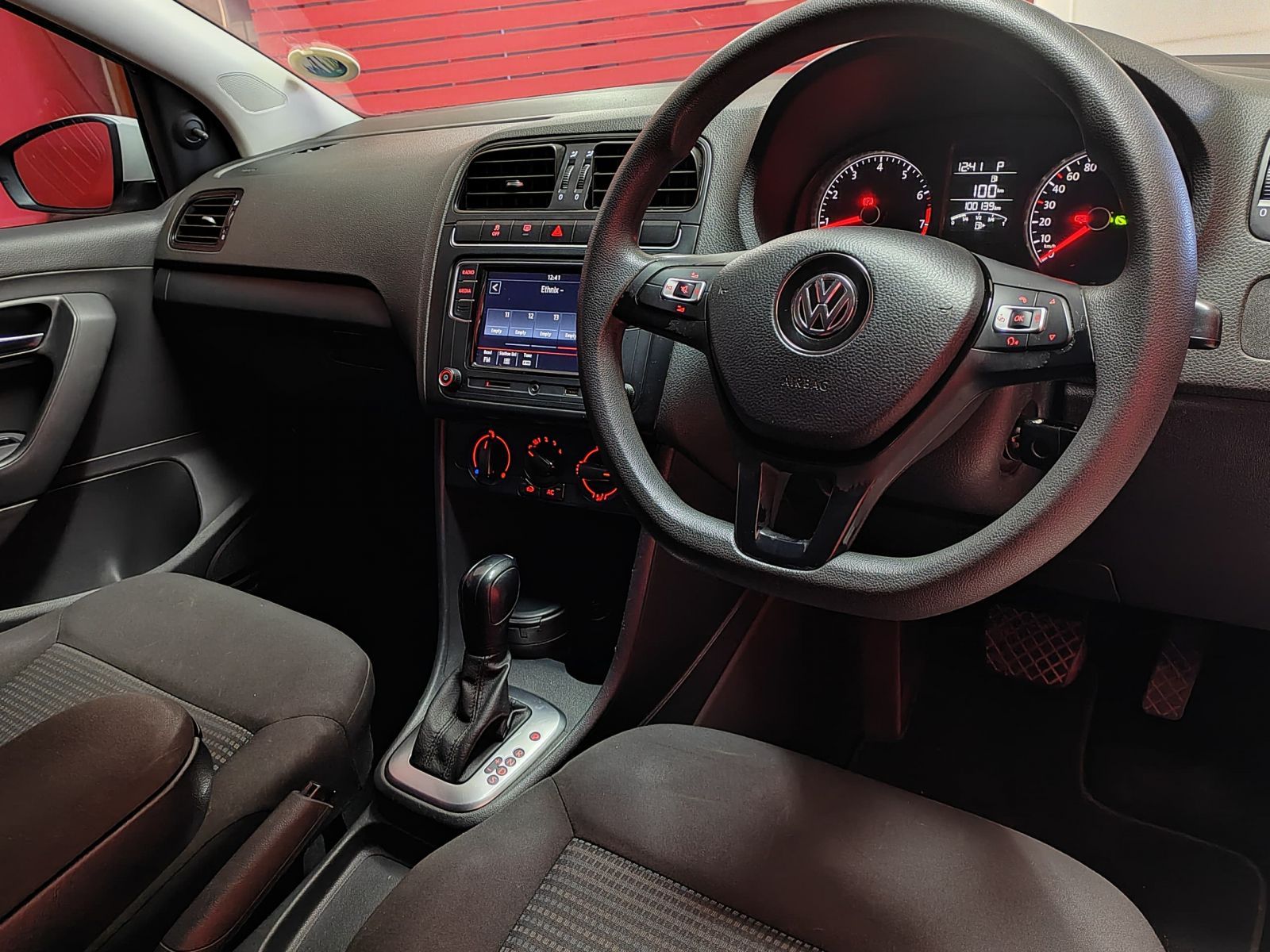 2018 Volkswagen Polo Vivo photo 8