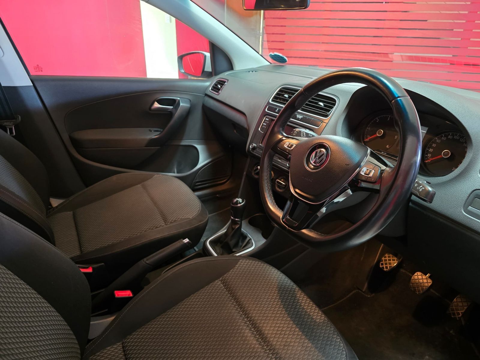 2018 Volkswagen Polo photo 8