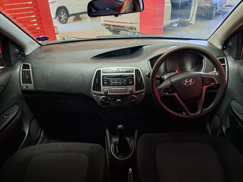 2014 Hyundai i20 photo 4
