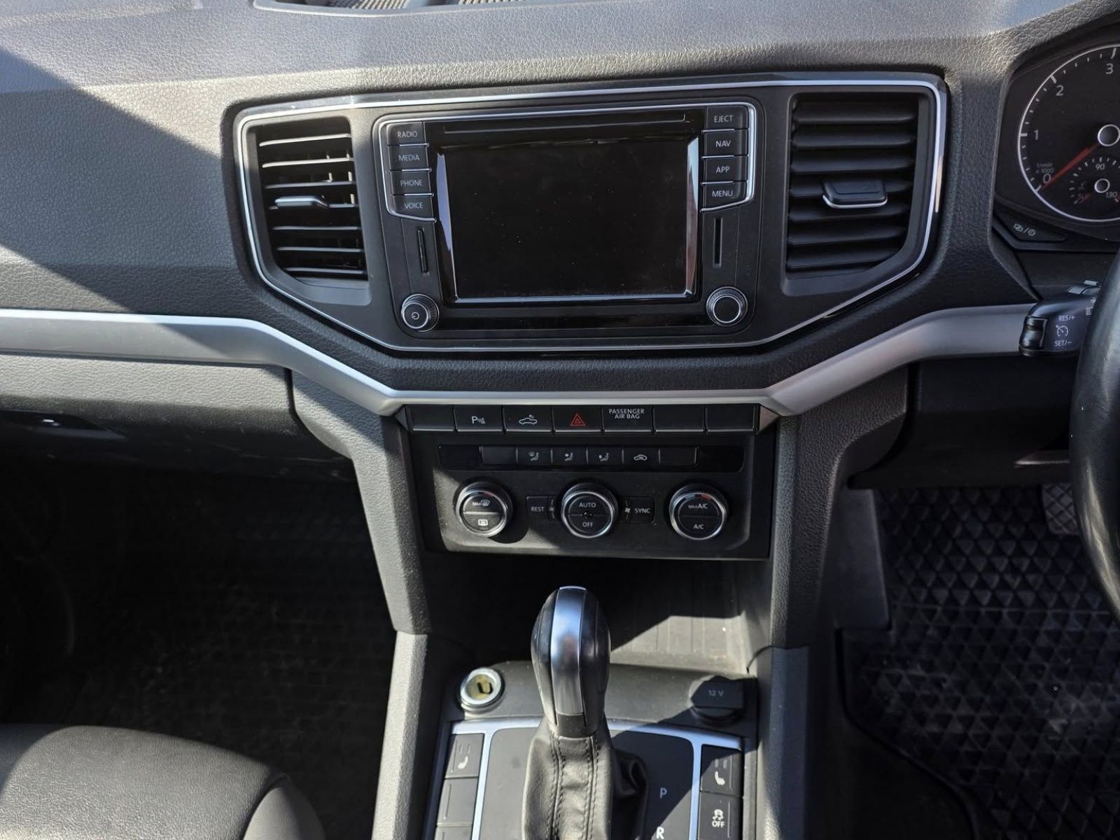 2021 Volkswagen Amarok photo 11