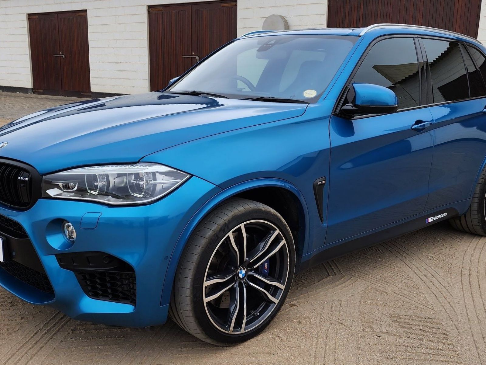2016 BMW X5 M photo 3