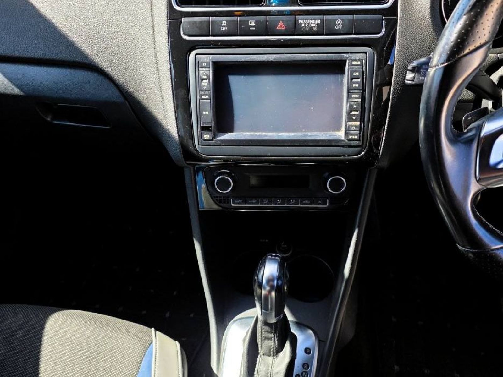 2014 Volkswagen Polo photo 12
