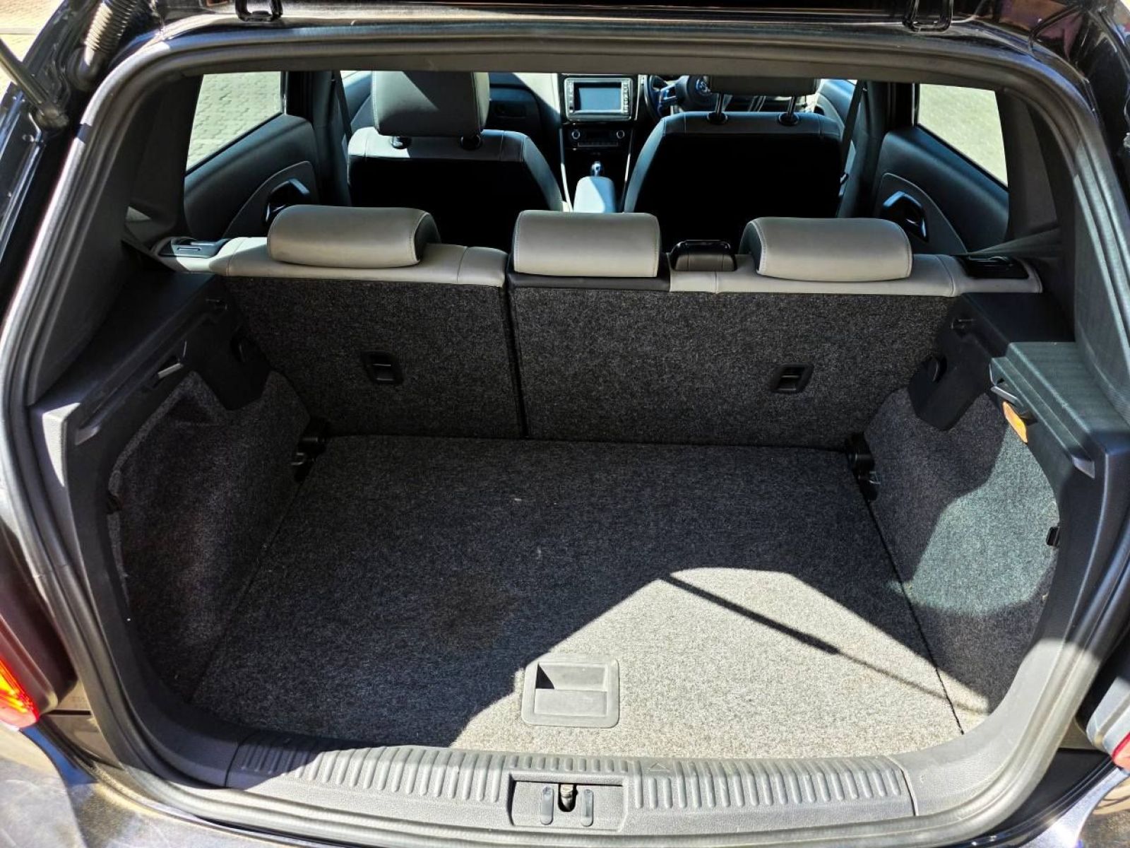 2014 Volkswagen Polo photo 16