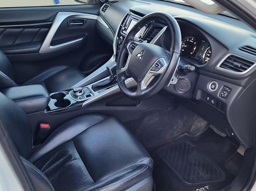 2019 Mitsubishi Pajero photo 11