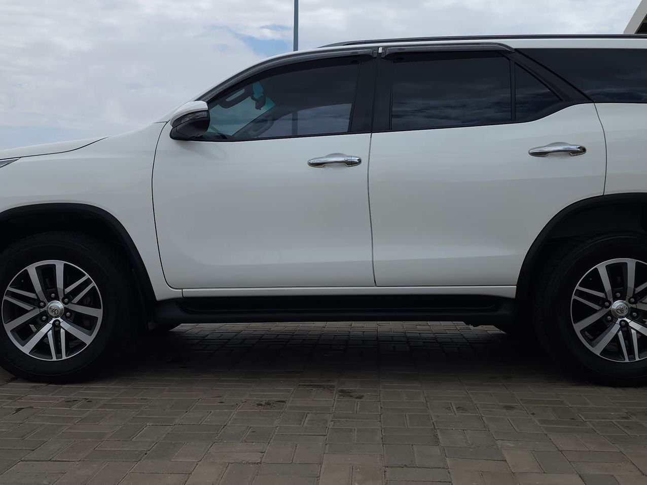 2020 Toyota Fortuner photo 6