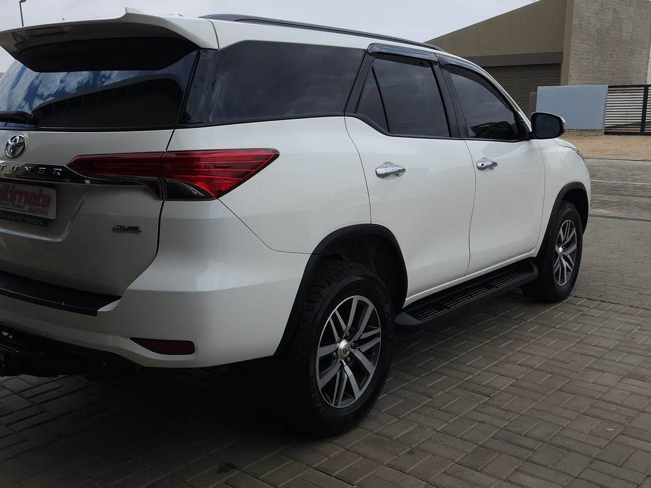 2020 Toyota Fortuner photo 9