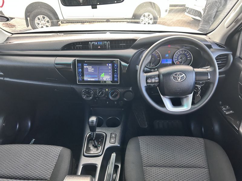 2019 Toyota Hilux photo 3