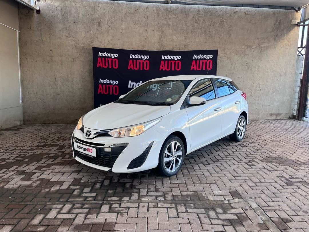 2018 Toyota Yaris photo 2
