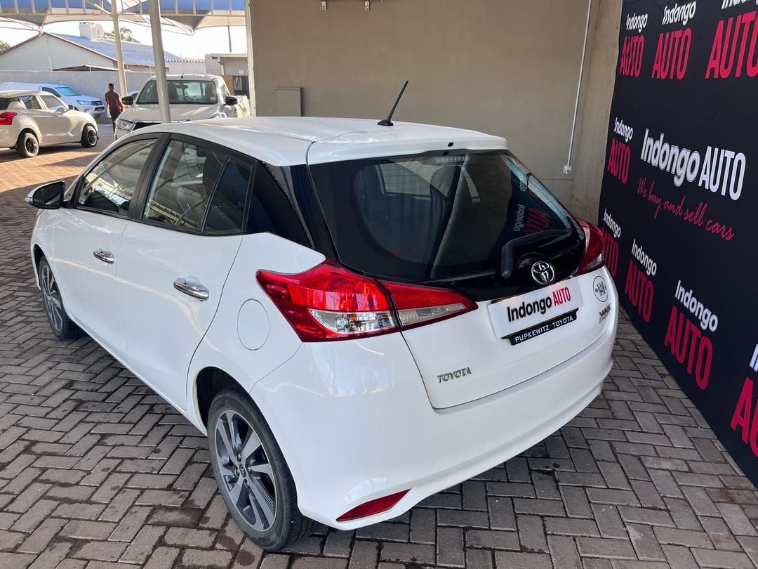 2018 Toyota Yaris photo 4