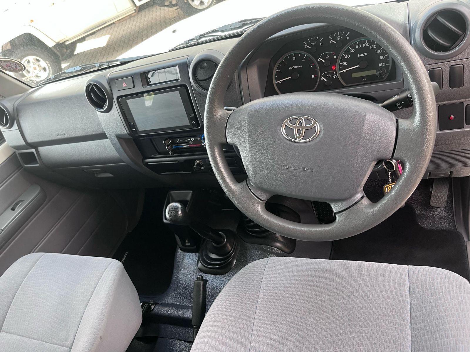 2021 Toyota Land Cruiser photo 5