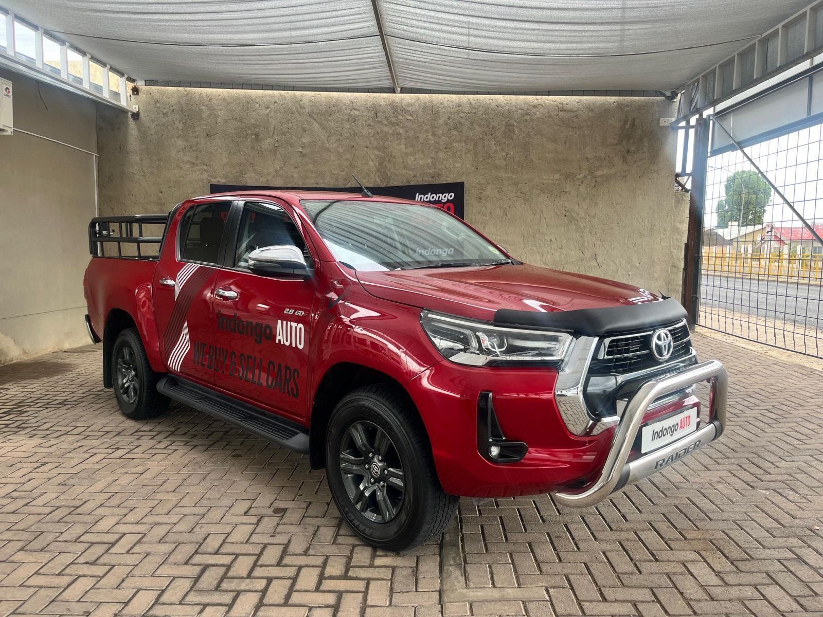2024 Toyota Hilux photo 1