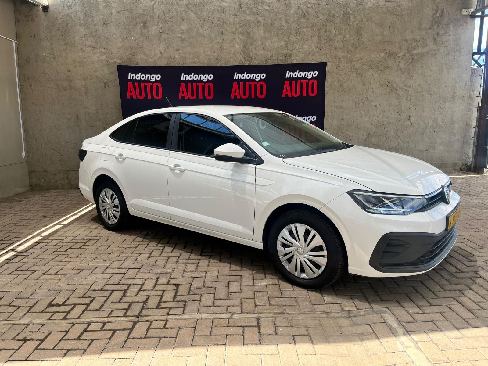 2023 Volkswagen Polo photo 1
