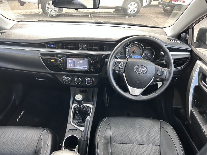 2016 Toyota Corolla photo 3