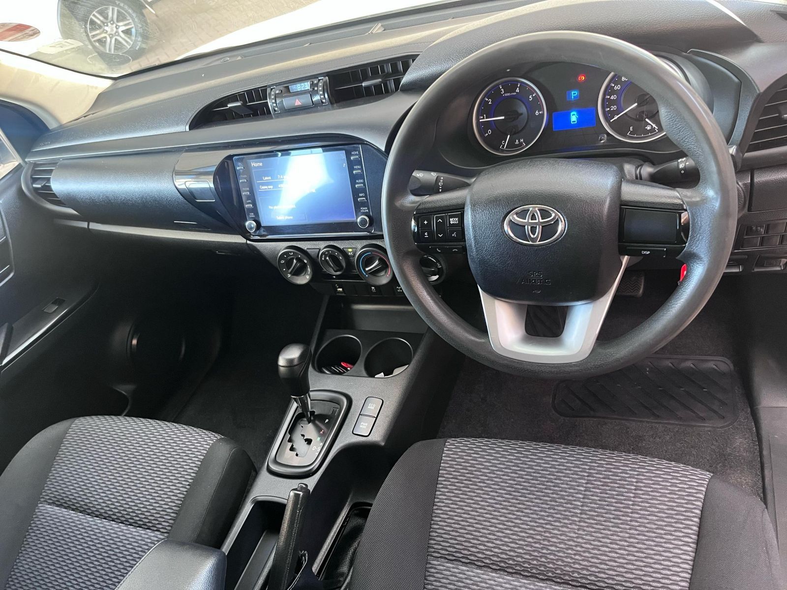 2019 Toyota Hilux photo 5