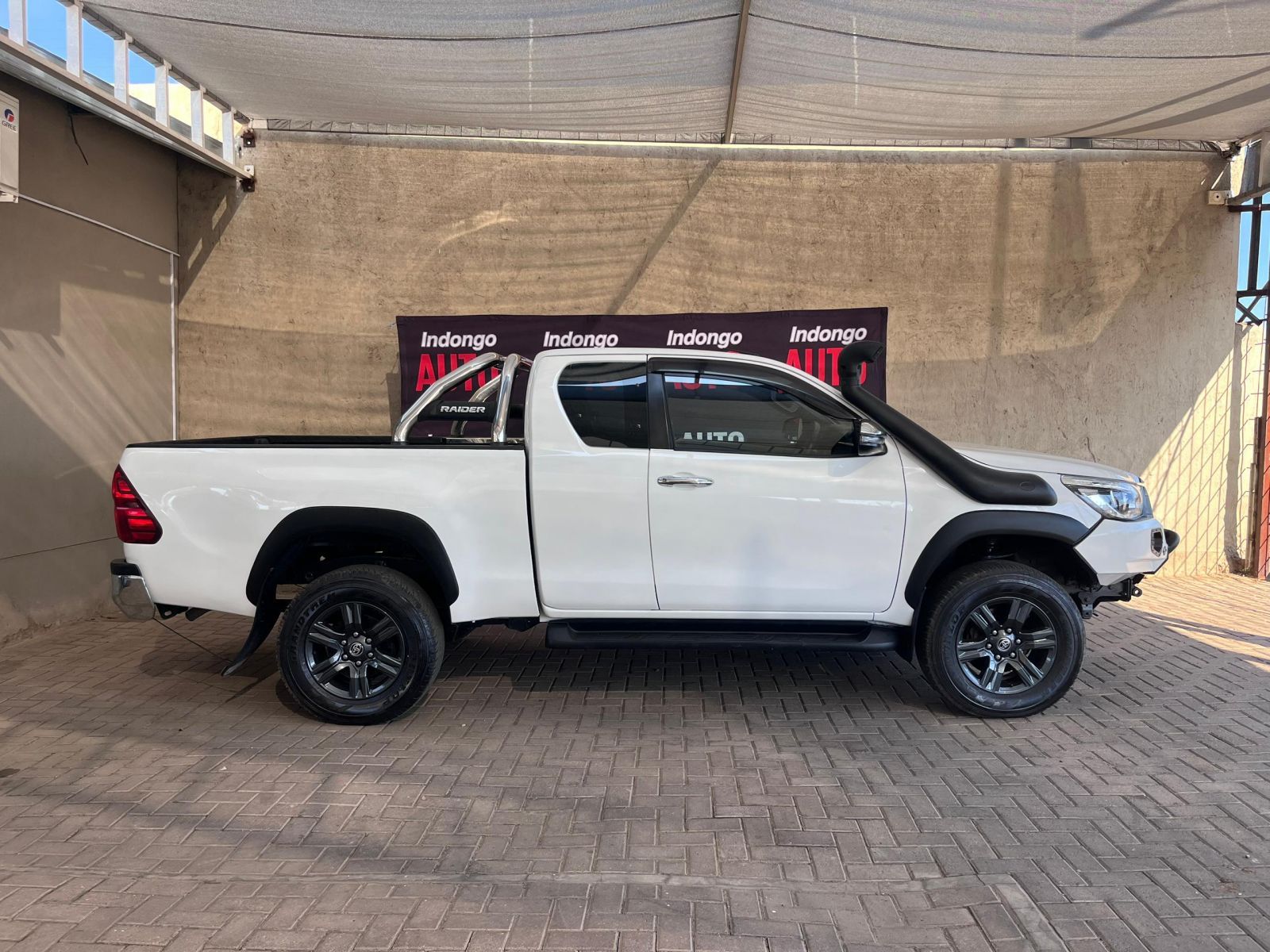 2019 Toyota Hilux photo 3