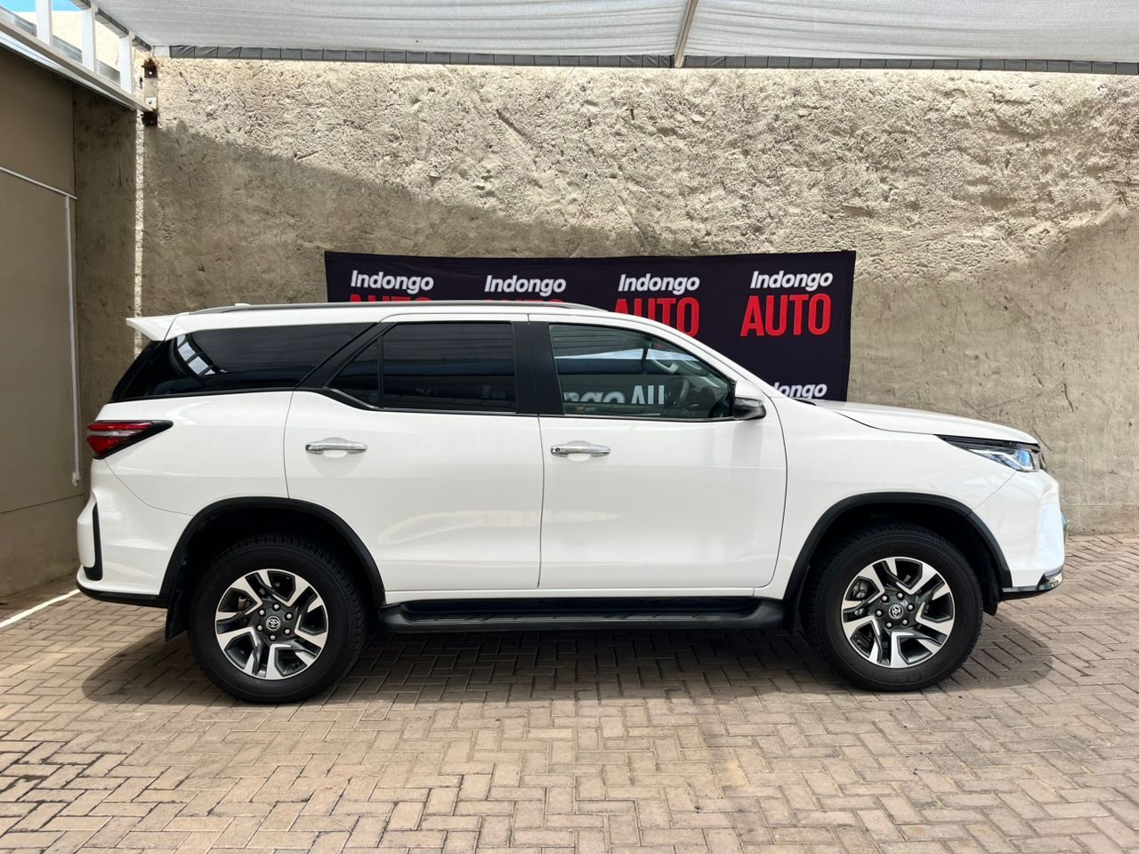 2023 Toyota Fortuner photo 3