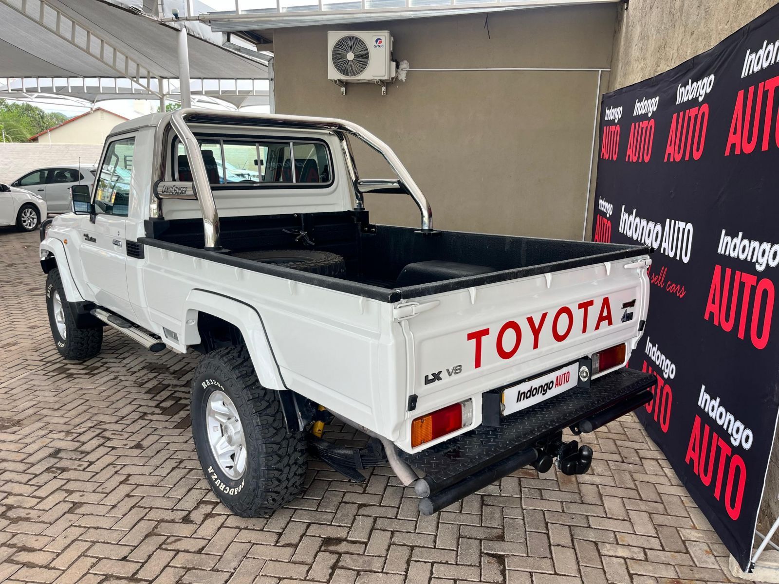 2021 Toyota Land Cruiser photo 4