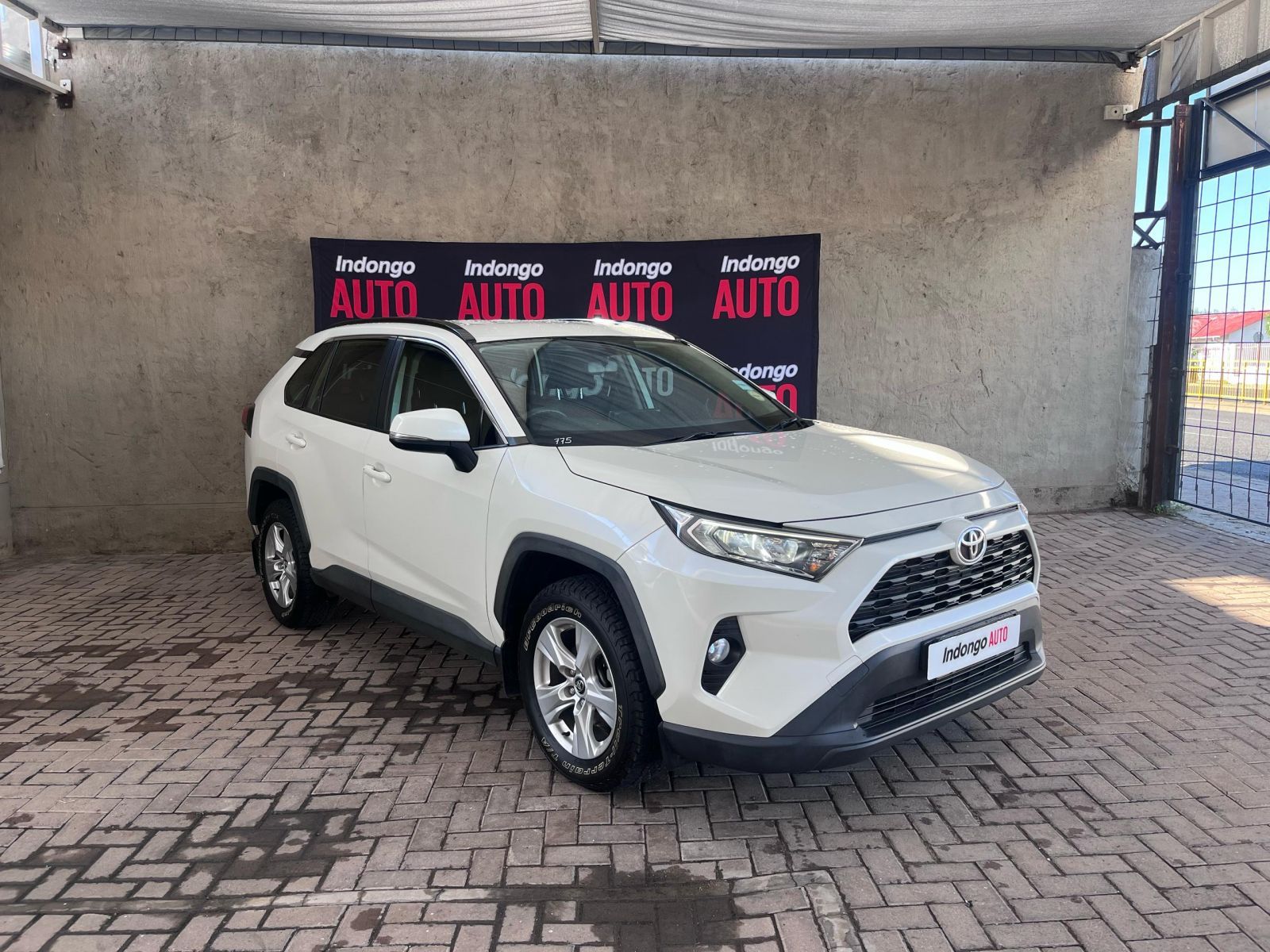 2019 Toyota Rav4 photo 1
