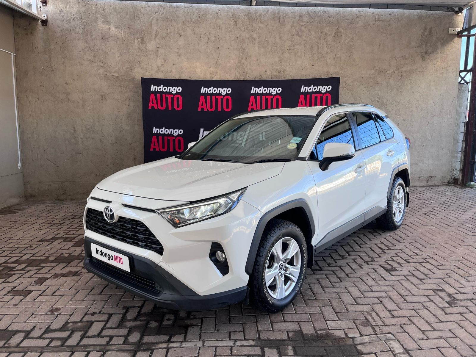 2019 Toyota Rav4 photo 2