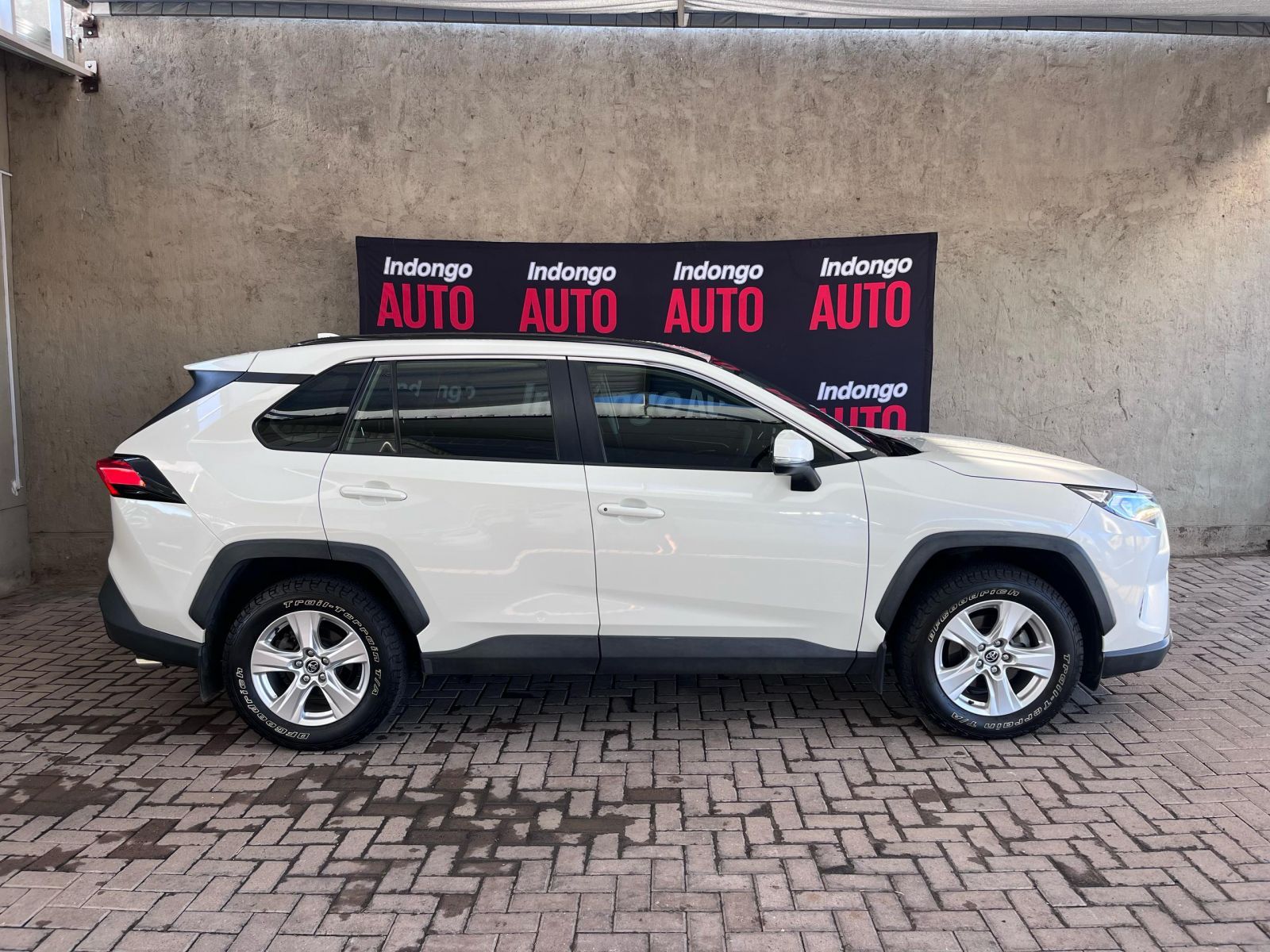 2019 Toyota Rav4 photo 3