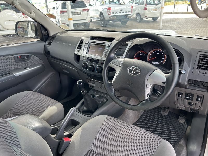 2011 Toyota Hilux photo 3