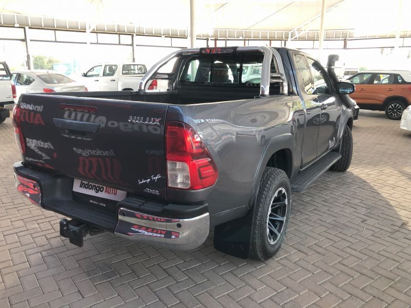 2018 Toyota Hilux photo 3