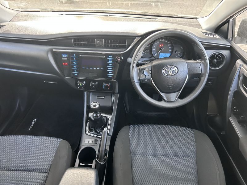 2022 Toyota Corolla photo 3