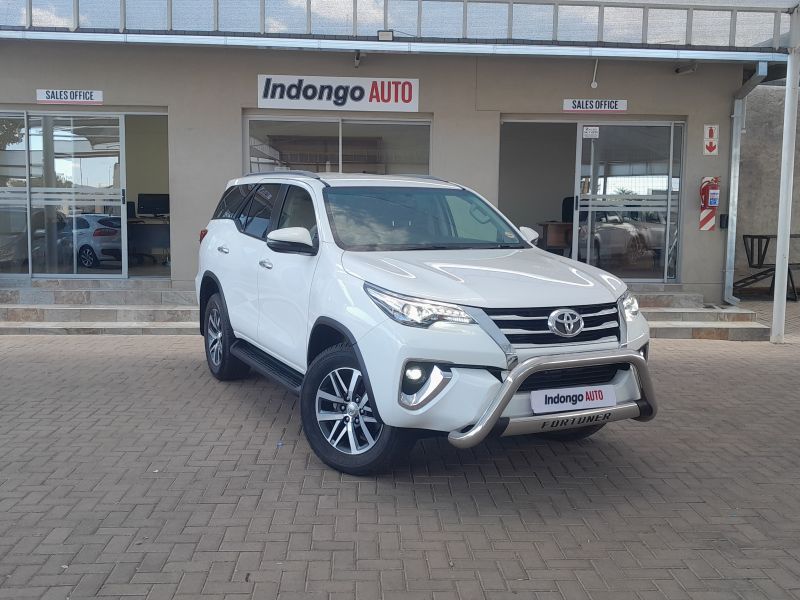 2018 Toyota Fortuner photo 1