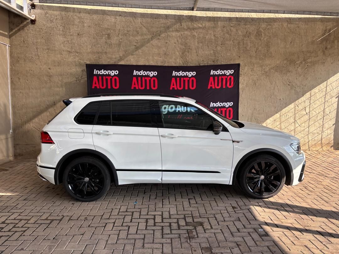 2020 Volkswagen Tiguan photo 3