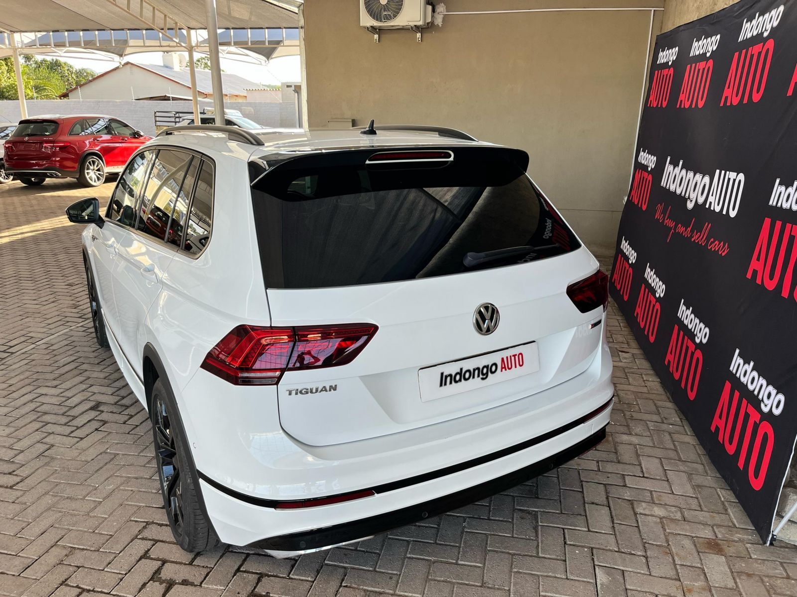 2020 Volkswagen Tiguan photo 4