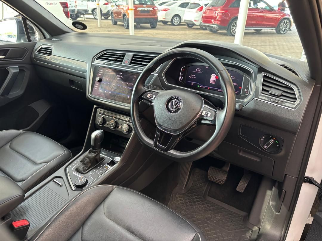 2020 Volkswagen Tiguan photo 5