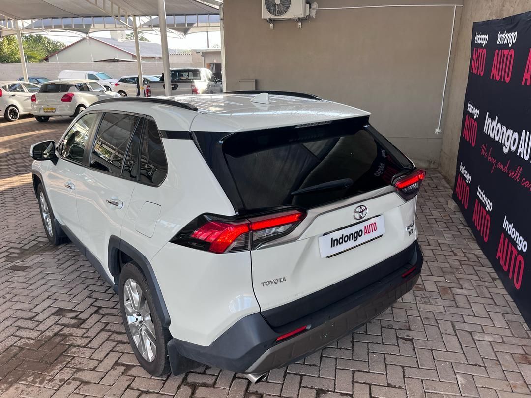2019 Toyota Rav4 photo 4