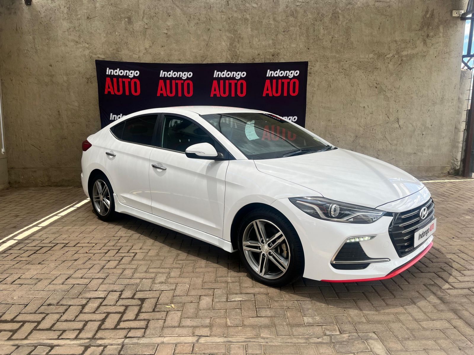 2019 Hyundai Elantra photo 1
