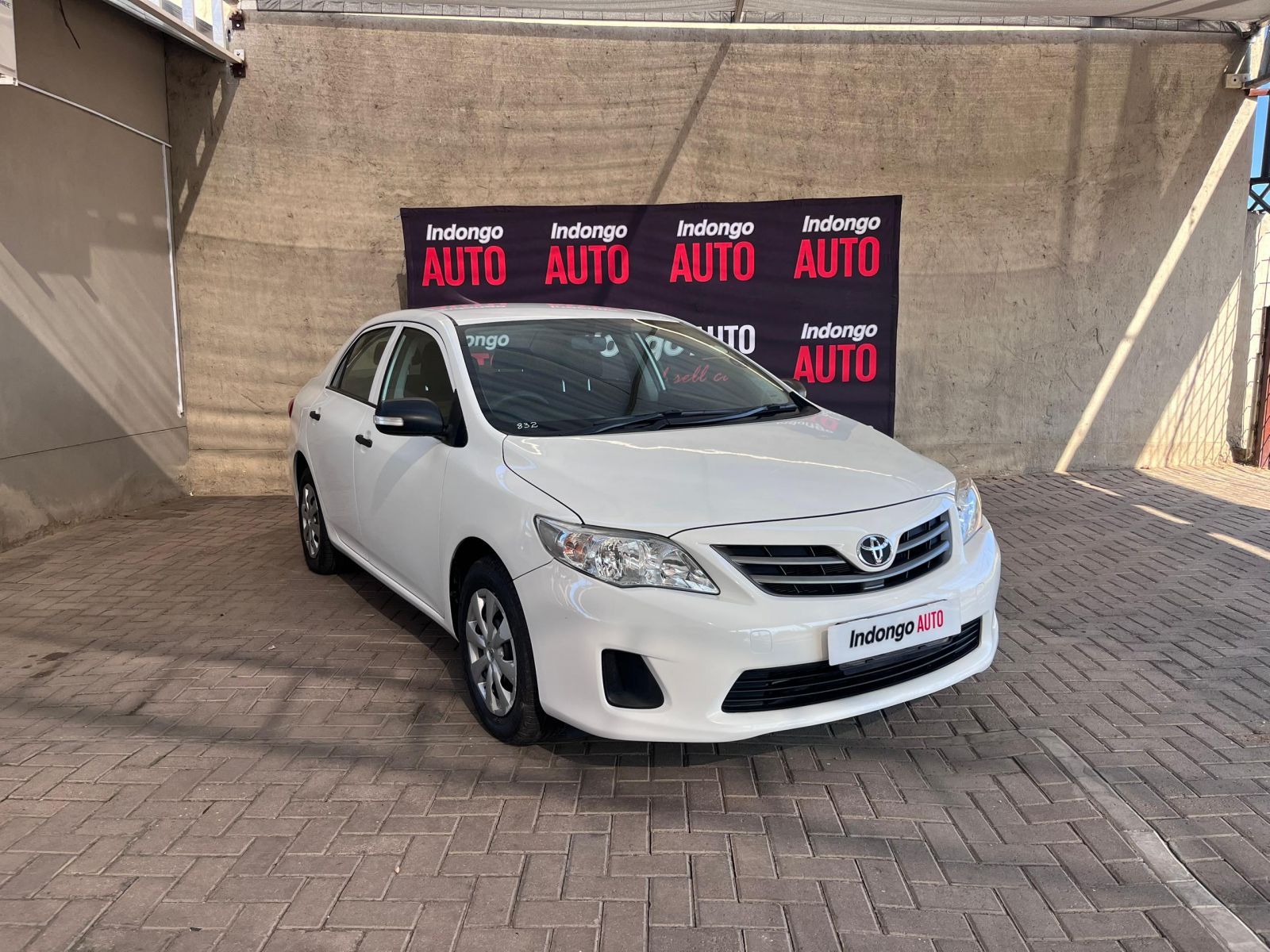 2012 Toyota Corolla photo 1